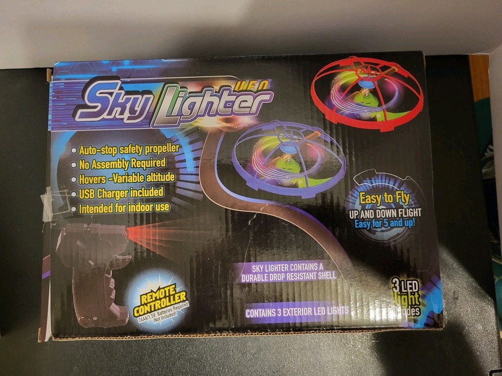 MINDSCOPE SKY LIGHTER MICRO UFO INFRARED REMOTE CONTROL MINI DRONE - Blue