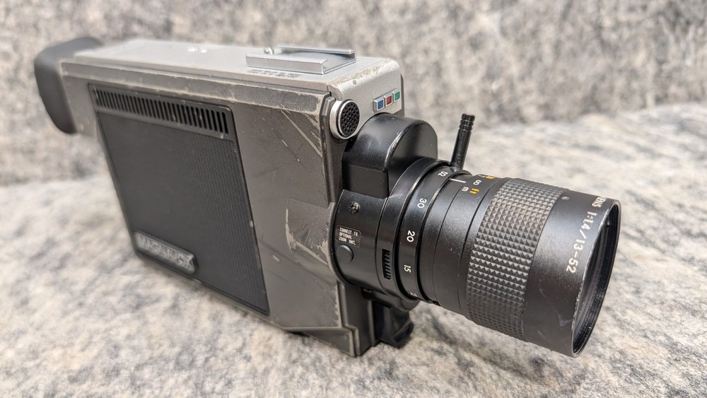 Magnavox VR8238BK01 Video Camera - Untested