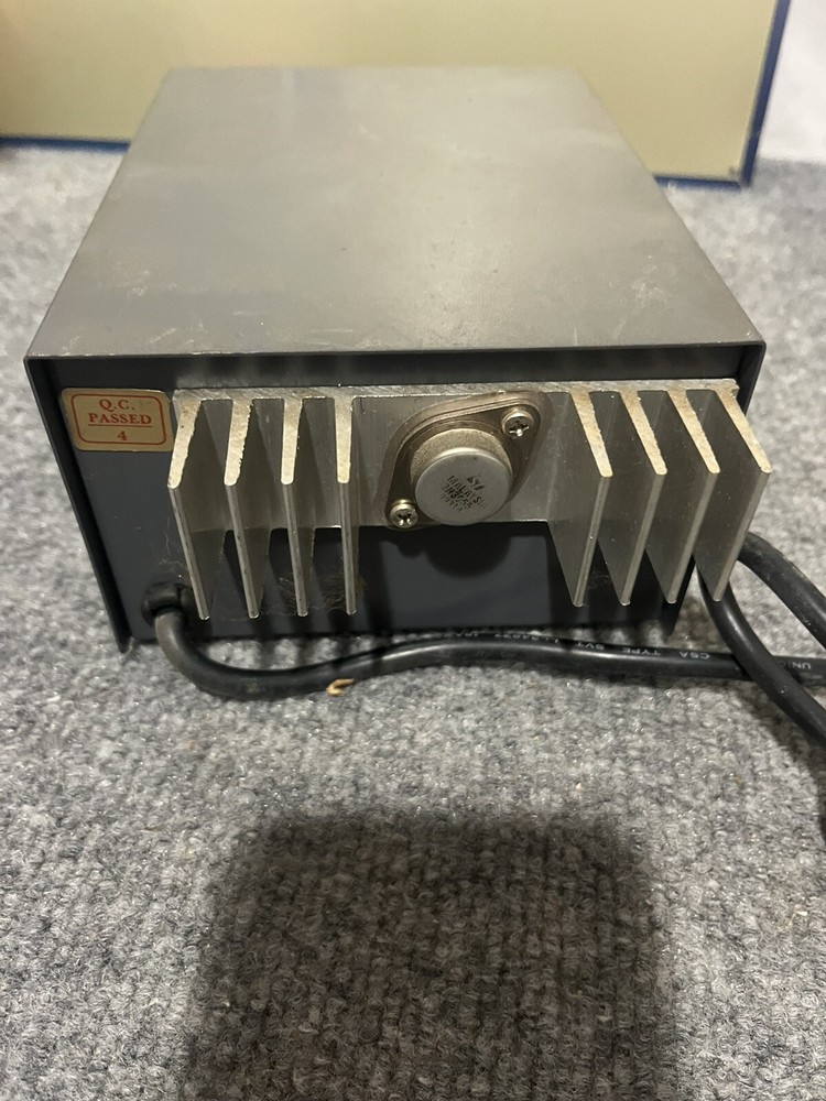 Samlex RPS 1204 Regulated DC Power Supply Untested