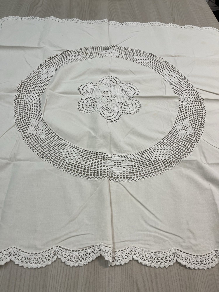 Antique 20th Century Tablecloth - White