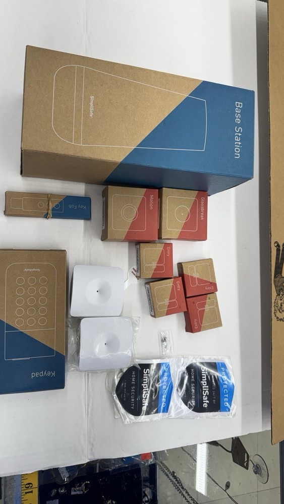 SIMPLI SAFE HOME INDOOR SECURITY SYSTEM 12 piece system