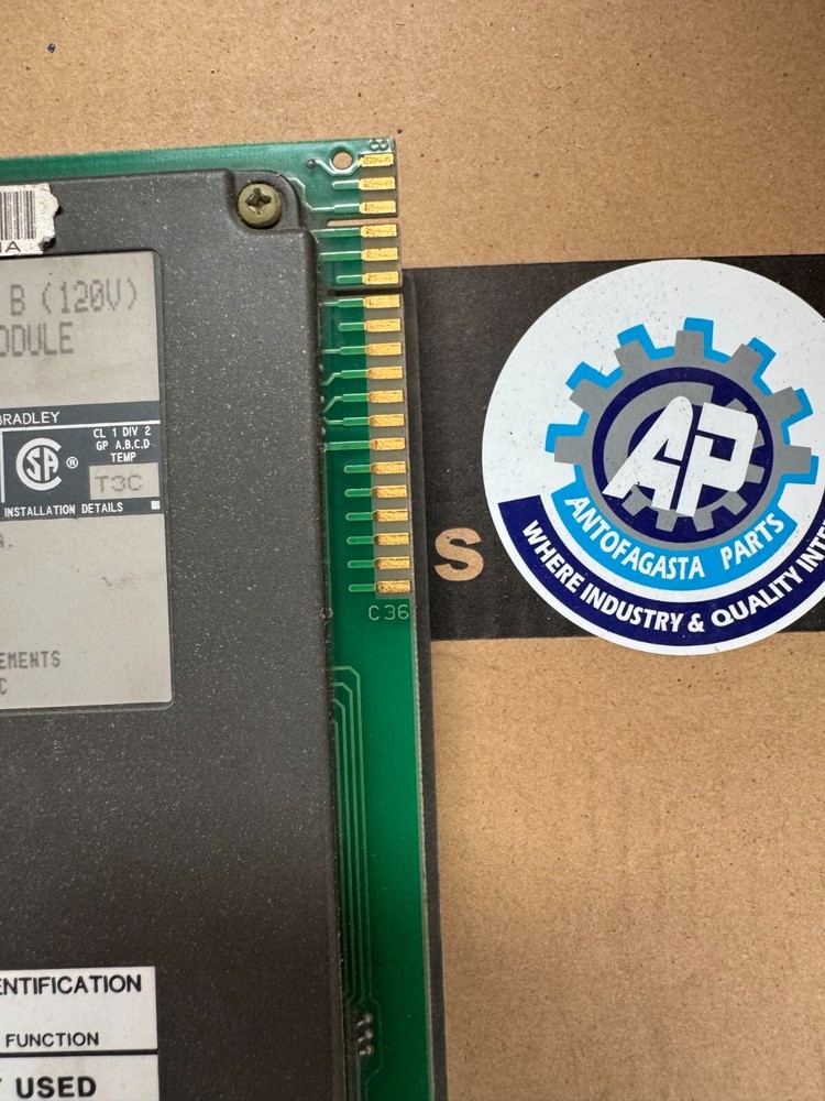 ALLEN BRADLEY 1771-IA B 120V AC/DC INPUT MODULE