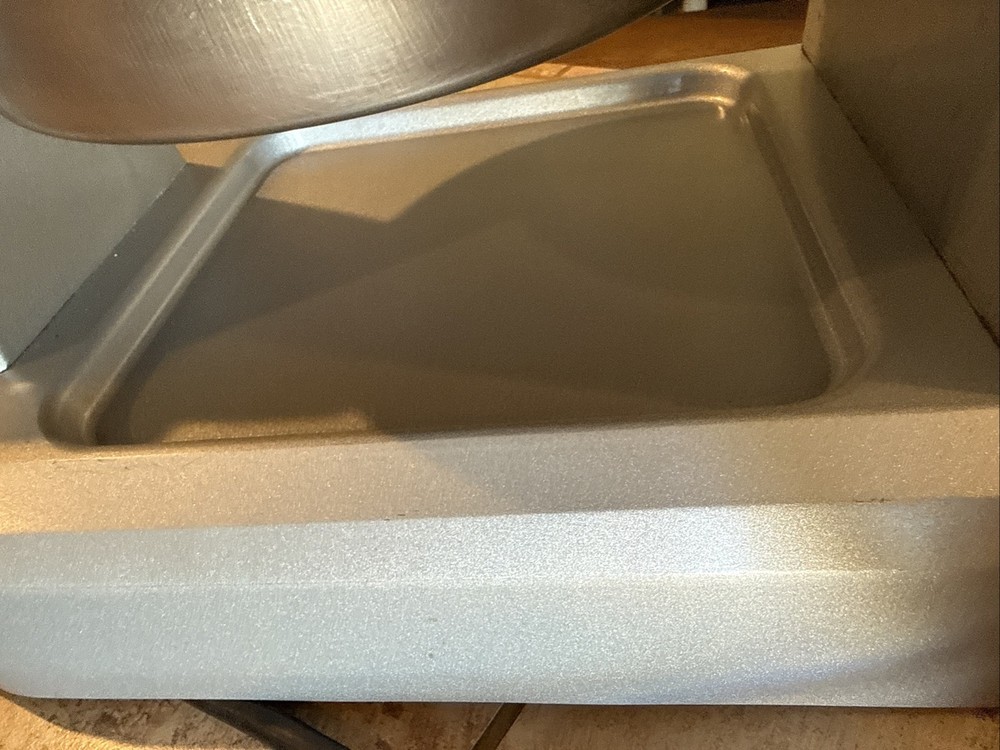 Waring Commercial Belgian Waffle Maker WW190XTCO