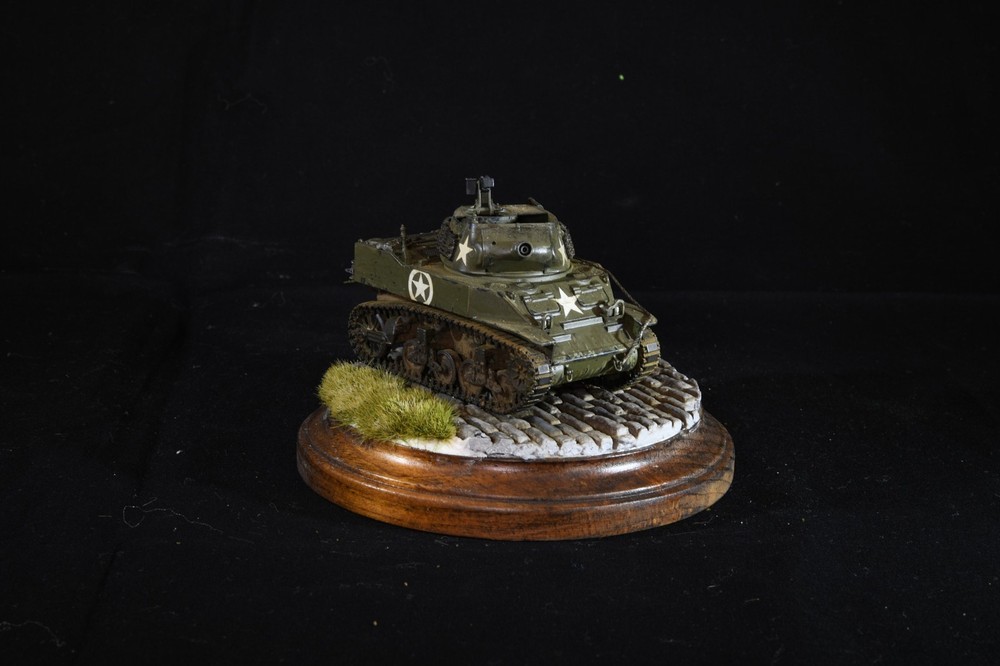 1/48 Scale M8 Scott w/Display Base