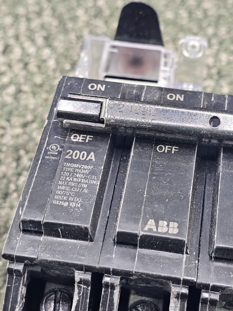 ABB 2100318952P THQMV200P 200A Mounting Bracket 120/240V TYPE THQMV