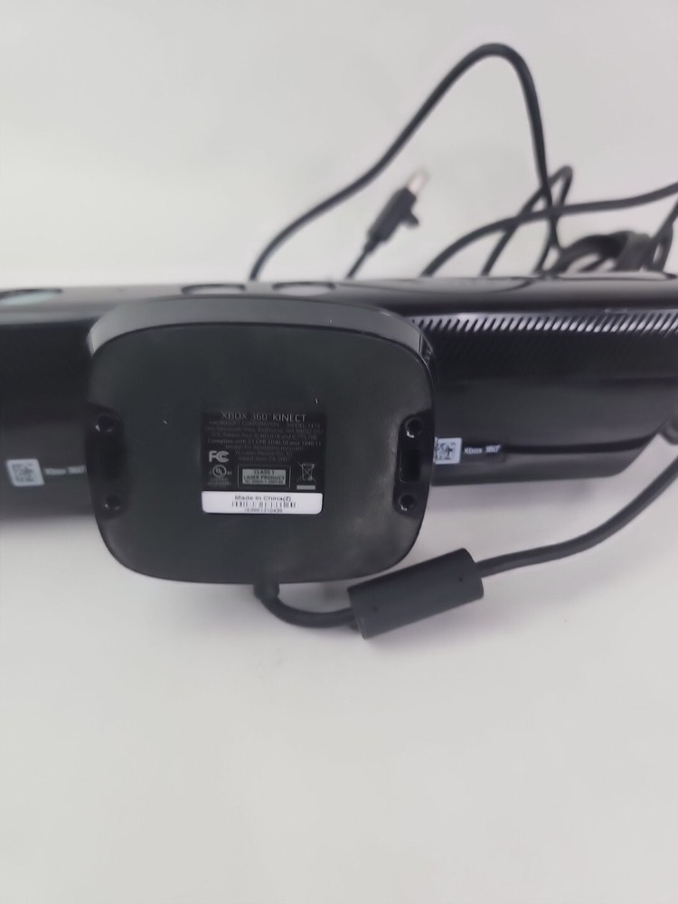XBox 360 Kinect Sensor Model 1414 + Kinect Adventures Microsoft
