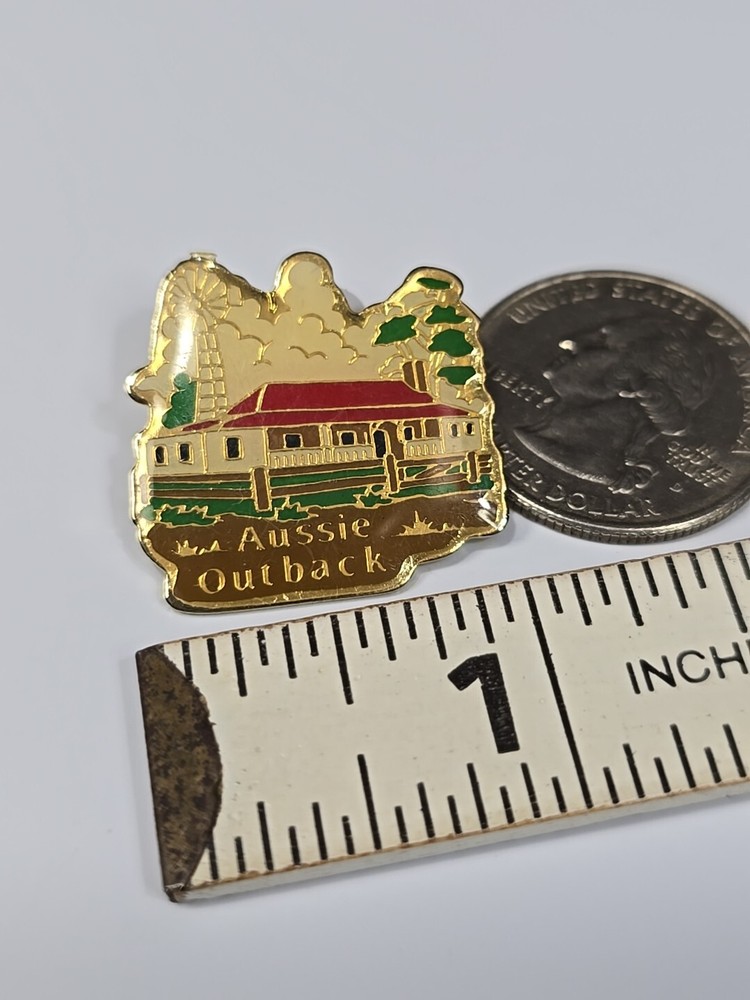 Aussie Outback Ranch Souvenir Lapel Pin