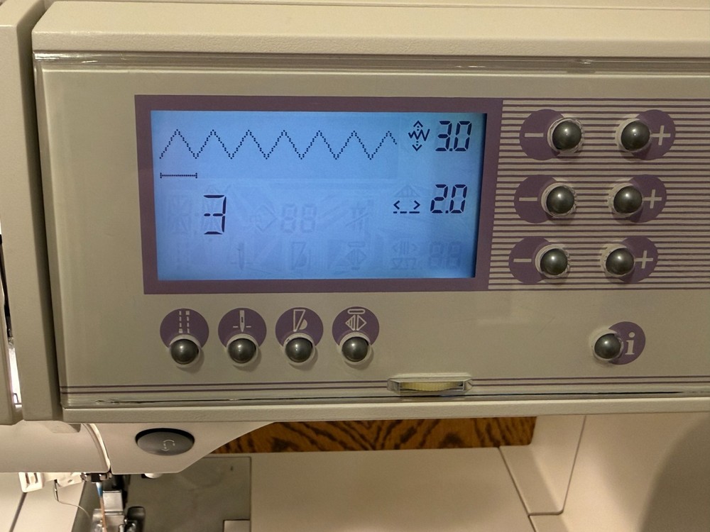 PFAFF Expression 2034 sewing machine