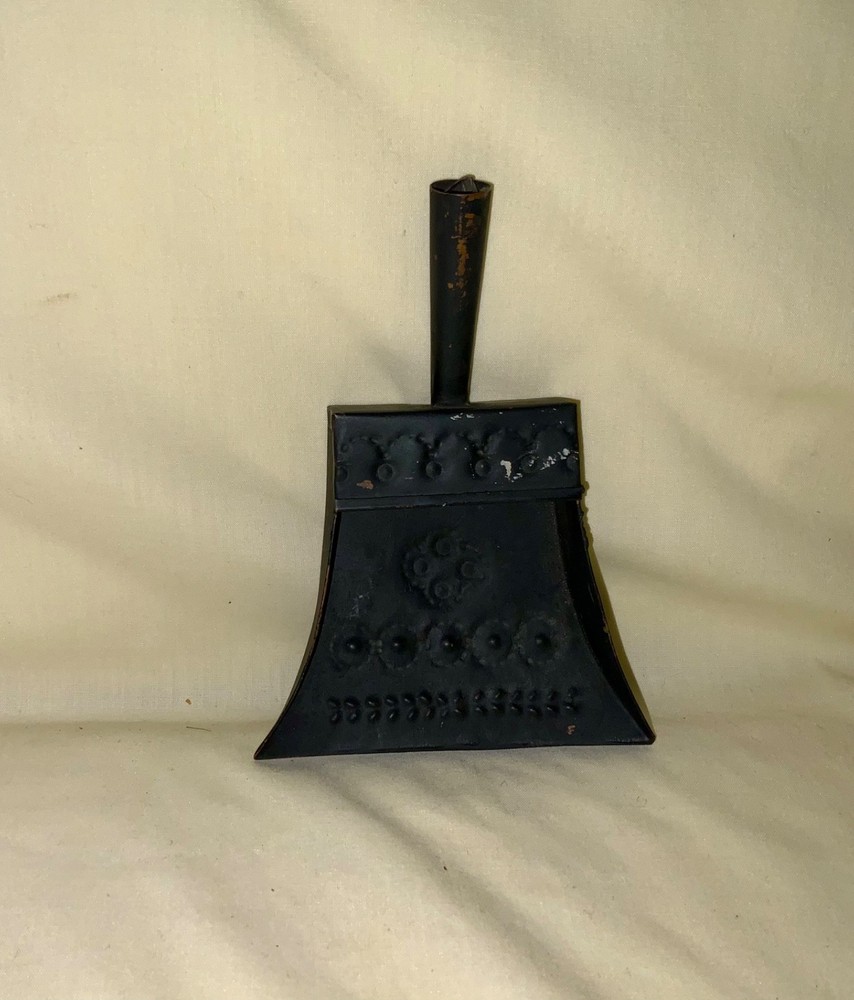Primitive Shaker Style Dust Pan - Miniature