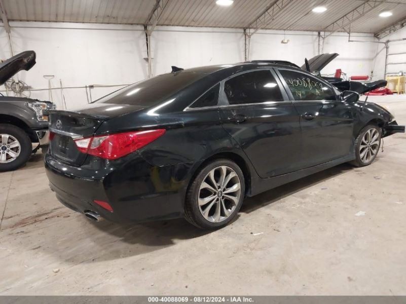 Engine ECM Electronic Control Module 2.4L Automatic Fits 11-14 SONATA 2620125