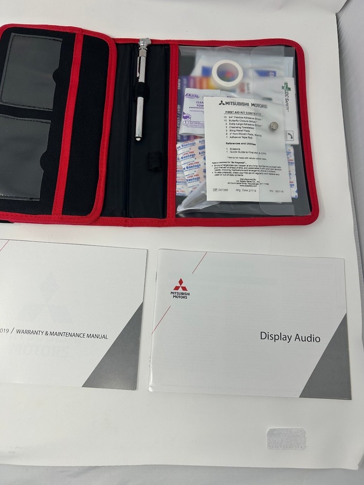 2019 Mitsubishi Eclipse Cross Owner's Manual Set With First Aid