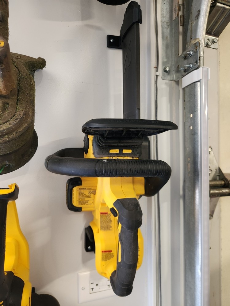 Dewalt DCCS620 Chainsaw Mount