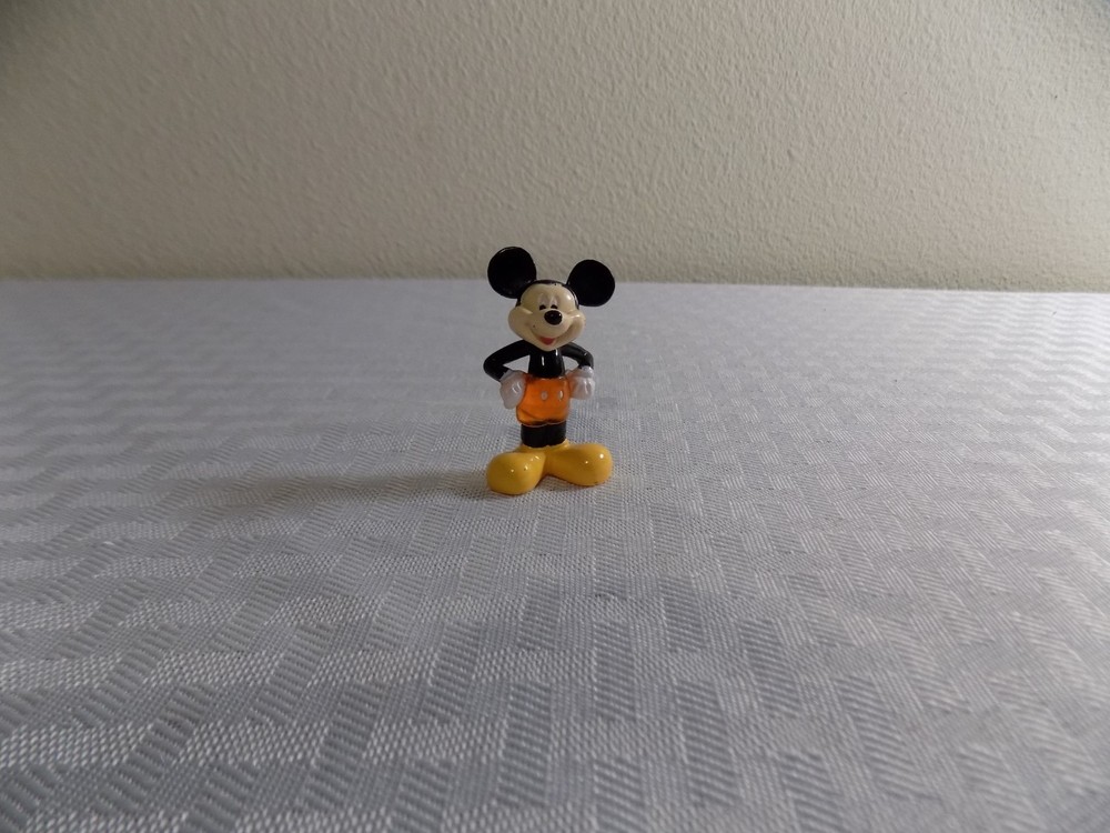 VINTAGE MICKEY MOUSE MINI FIGURE