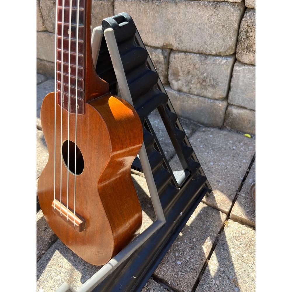 Vintage 1950’s Harmony Roy Smeck Ukulele