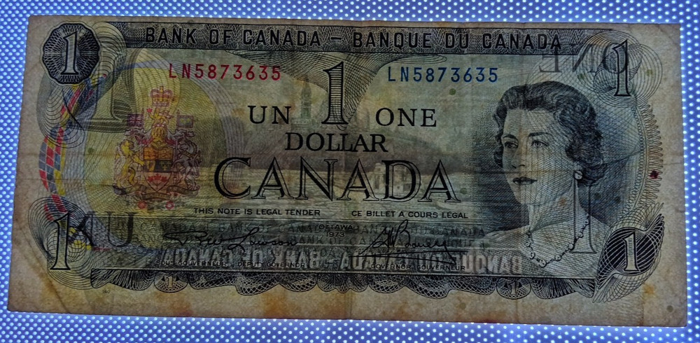Canada $1 1973 CIRC QE2