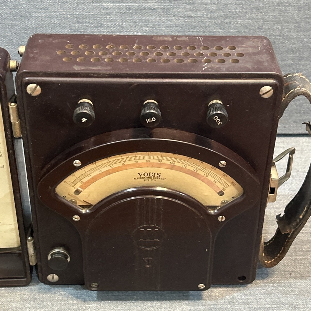 Vintae WESTINGHOUSE Portable Voltmeter Type PY5 Bakelite Case