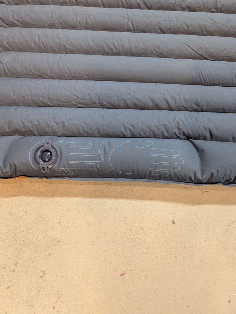 Exped SynMat 7 LW Sleeping Pad Integrated Pump