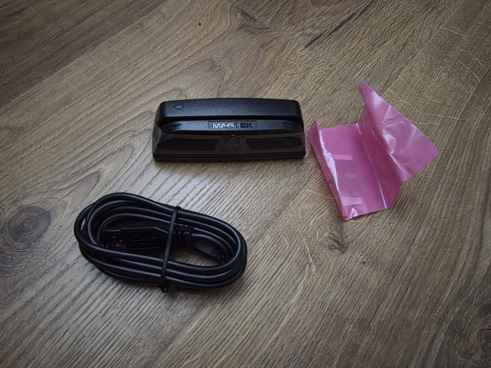 Magtek 21073075 Dynamag Bi-Directional MSR USB HiD Card Reader