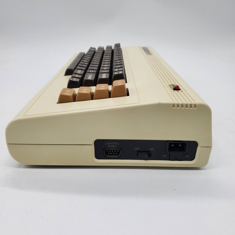 COMMODORE VIC-20 COMPUTER + VIC 1541 DISK DRIVE + JOYSTICK [CLEANED/TESTED 100%]