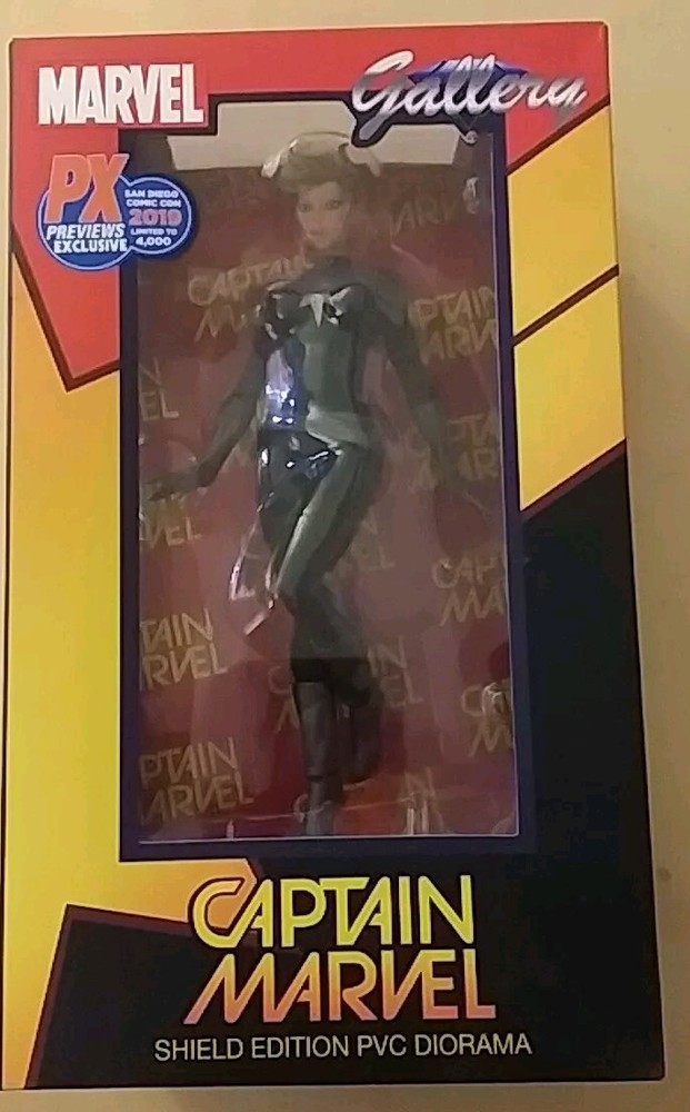 Captain Marvel Shield Edition Marvel Gallery SDCC Previews PX Exclusive Box Open