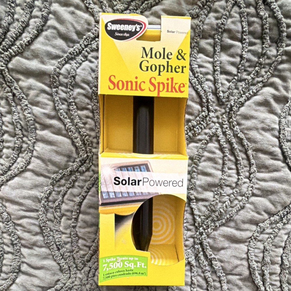 Sweeney's Sonic Spike Solar Powered Mole Gopher Rodent Repeller S9014