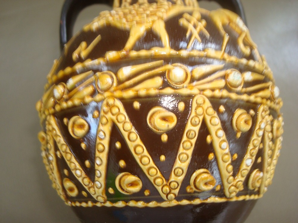 3 VINTAGE DECORATIVE VASES