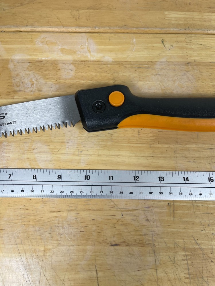 Fiskars Power Tooth Folding Saw 10" Blade Pruning Tree Saw Sharp