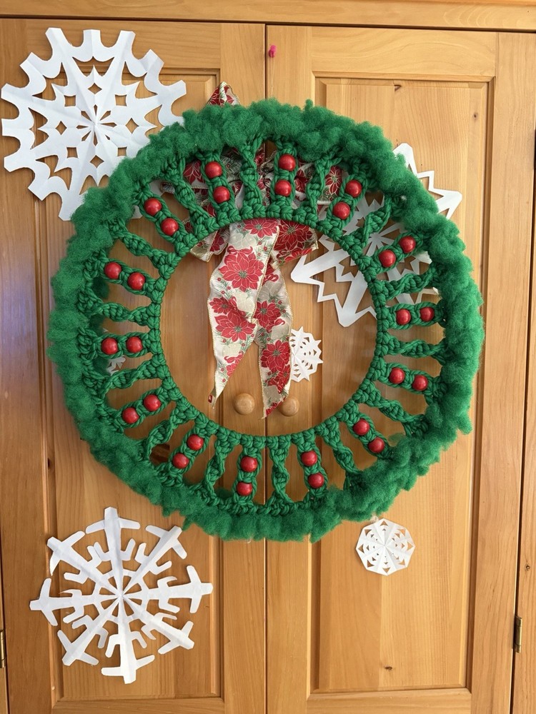 VTG Macrame Christmas Wreath Wall Hanging Handmade