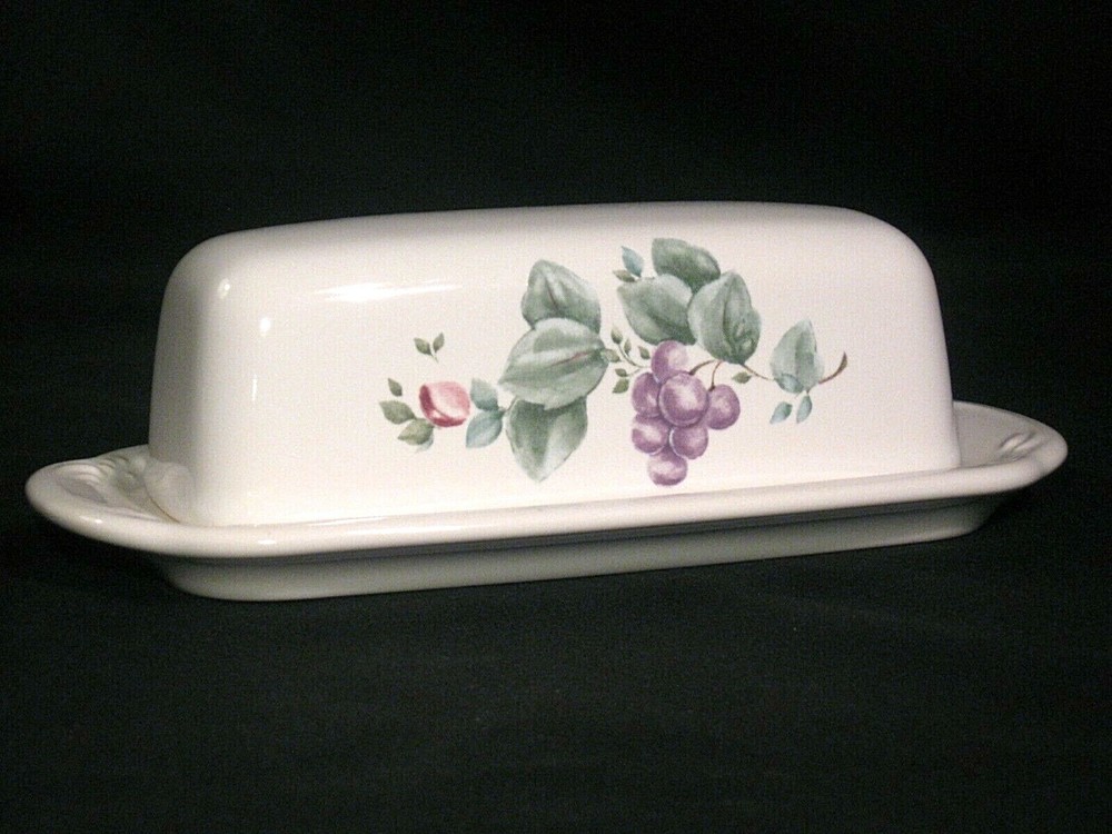 Pfaltzgraff Grapevine Butter Dish