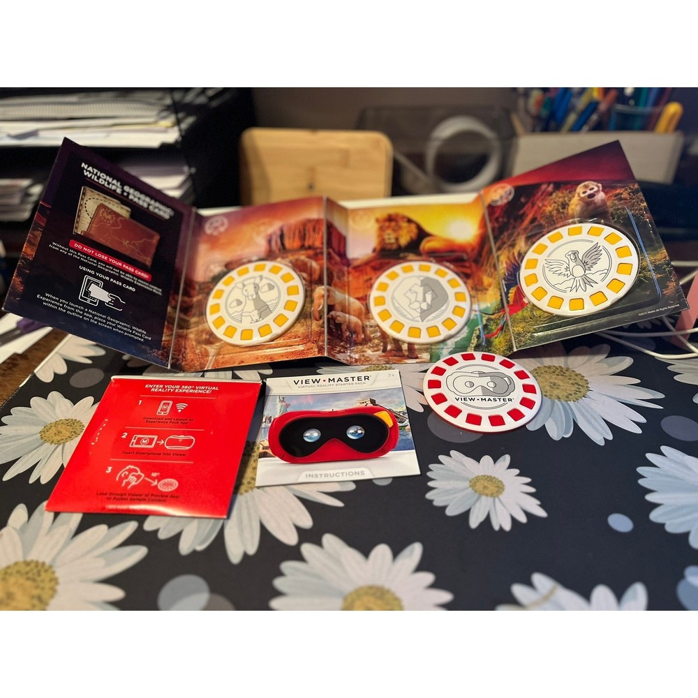 View Master Virtual Reality Starter Pack VR Headset Viewer Wildlife Experience
