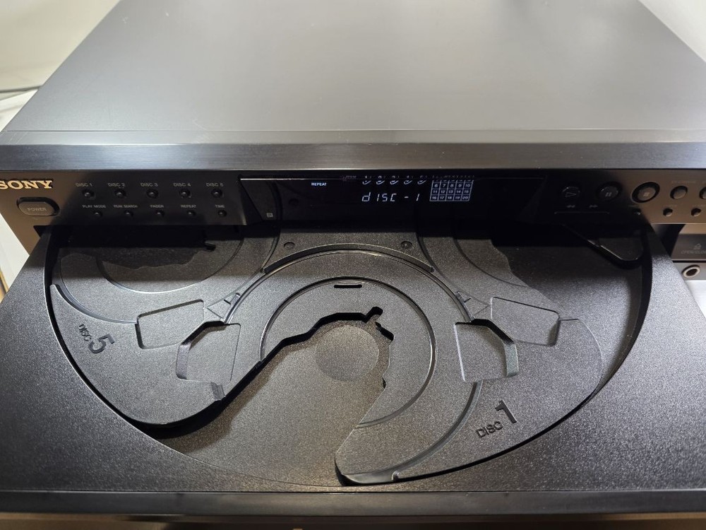 Sony CD Player 5 Disc Changer CDP-CE375 Black Optical Digital Output