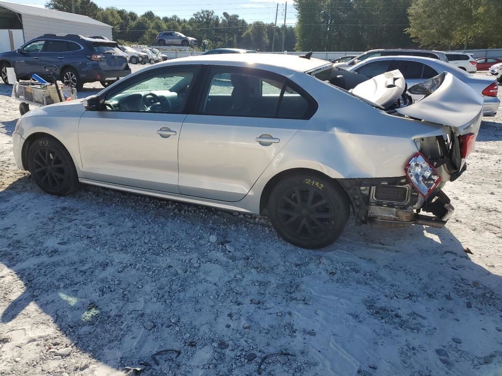 JETTA 2011 Glove Box 4871593