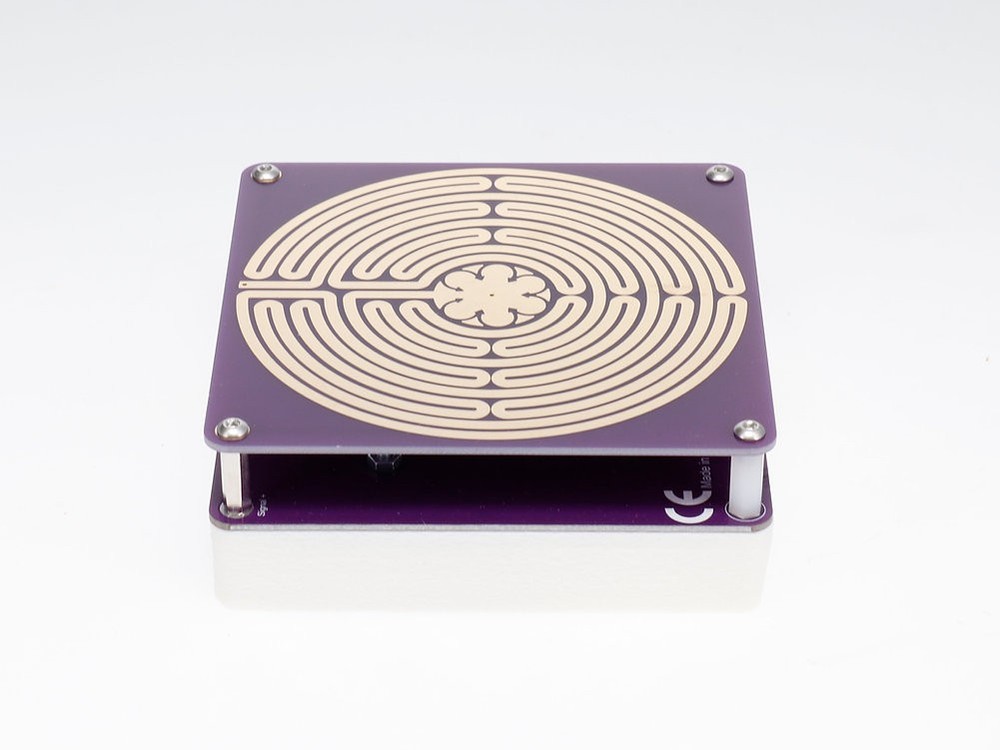 Chartress labyrinth coil module with amplifier for radionics experiments