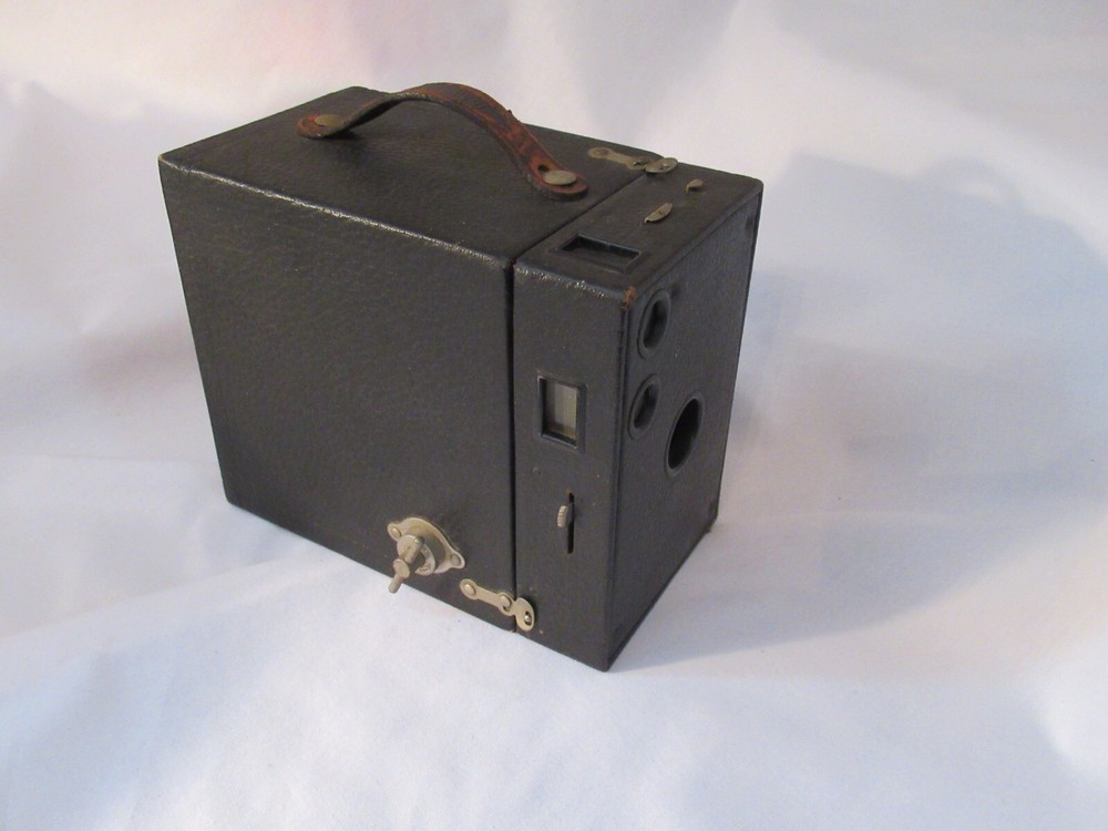Vintage Kodak Brownie Box Camera No.2-A Model B, Untested