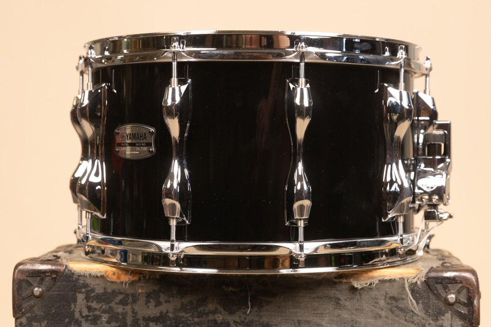 Yamaha 8x14 Solid Black Recording Custom Snare Drum