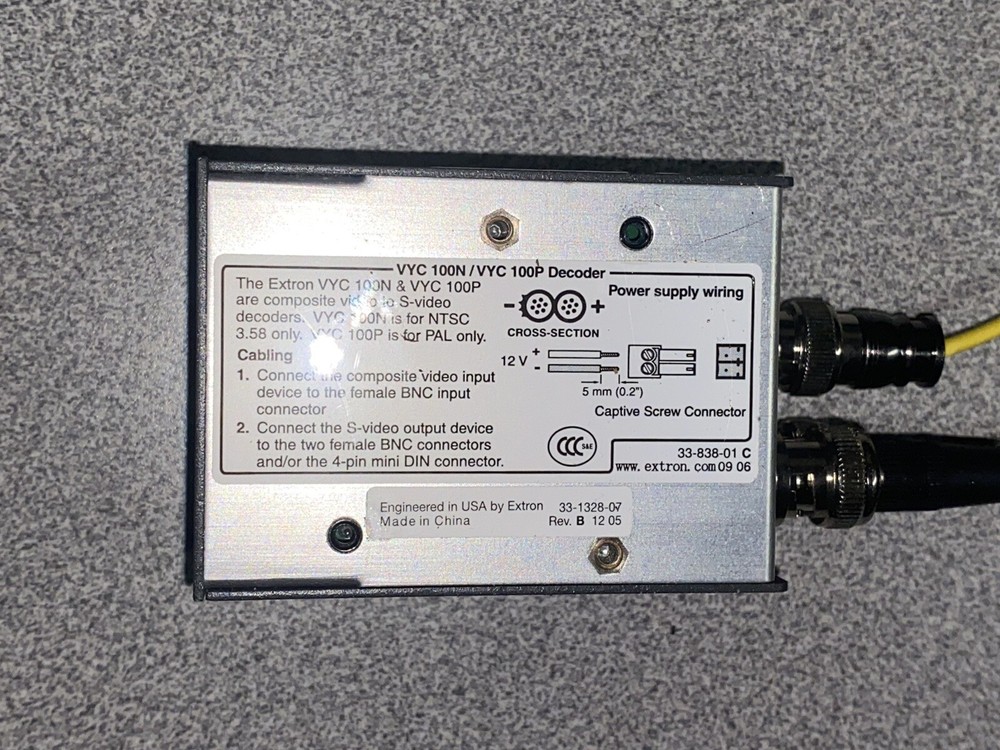 Extron Versa VYC 100N NTSC Video Decoder With Video IN And Y / C Cables.