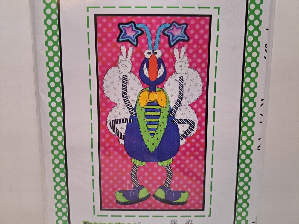 Amy Bradly Pattern - Snugly Bugly: Demognat #ABD173 - Uncut