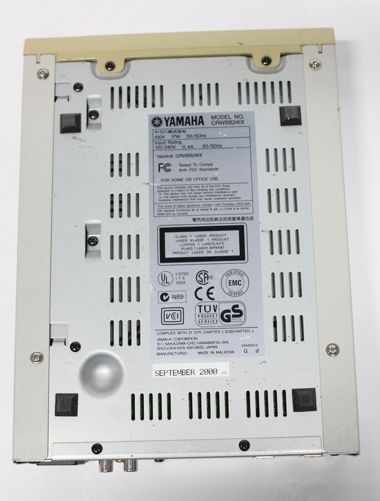 YAMAHA CRW8824IX FireWire External CD Recorder Computer Drive Fire Wire Burner