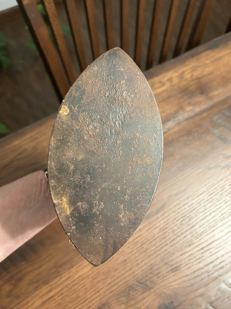 Antique Flat Cast Iron (Sad Iron)
