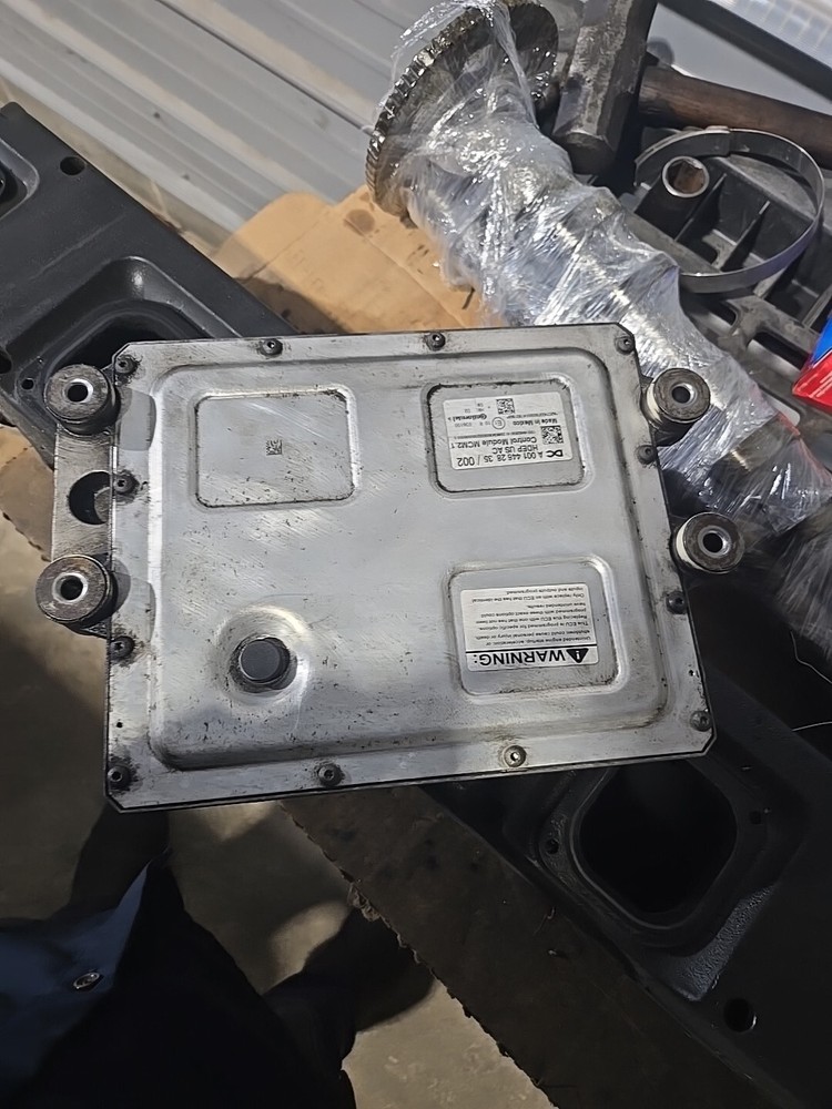 Detroit DD15 Engine ECM ECU Engine Control Module A0014462835