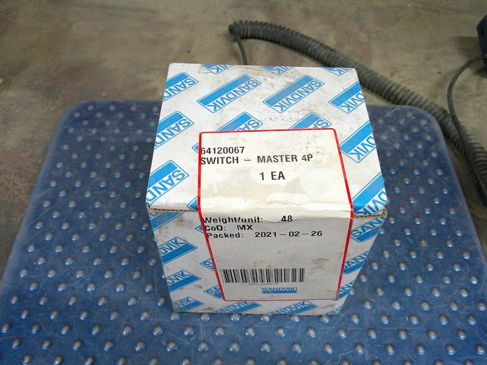 New OEM Sandvik Switch - Master 4P 64120067