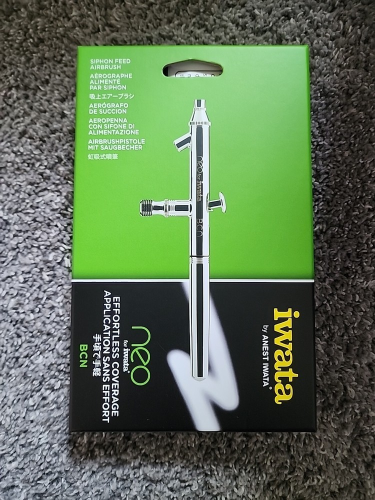 NEO Iwata Siphon Feed Airbrush