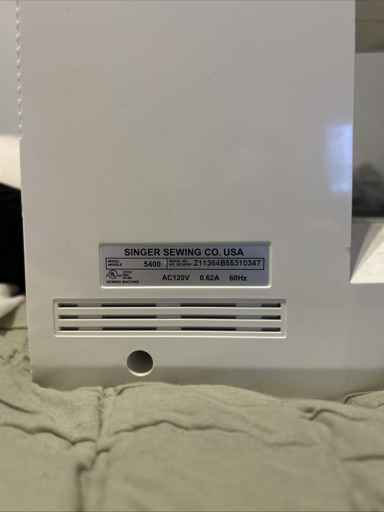 SINGER 5400 Sew Mate Computerized Sewing Machine