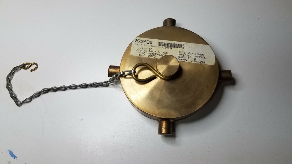 BRASS LUG PIPE CAP 4-1/2" WITH CHAIN NNB