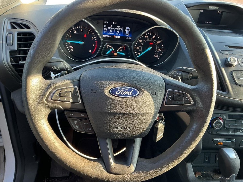 Fuse Box Engine Fits 17 ESCAPE 4950079