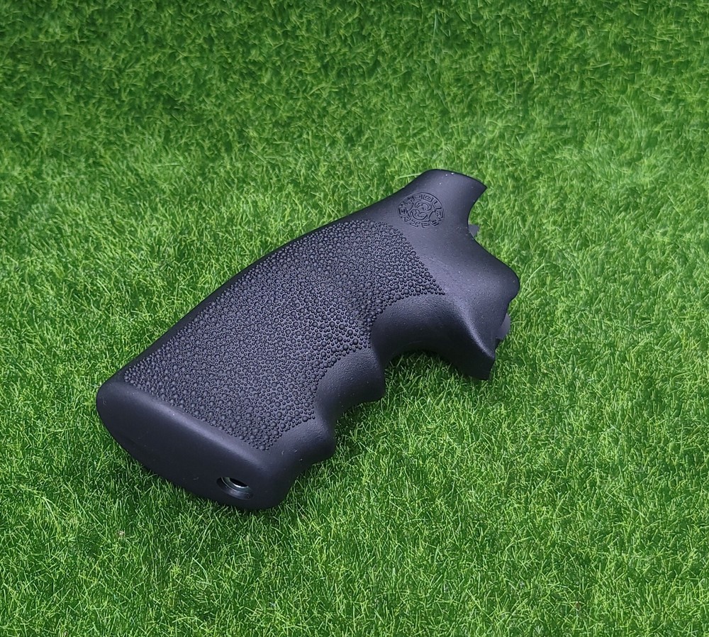 Hogue OverMolded Rubber Monogrip w/ Finger Grooves For Colt Python - 46000