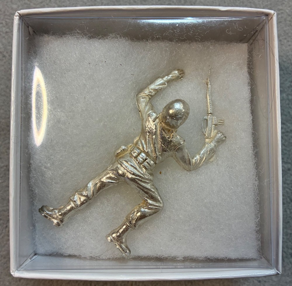 1.2+ oz Silver Army Man (Crawler)