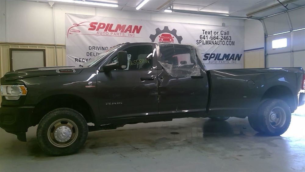 RAM3500 2022 High Mounted Stop Light 1657406