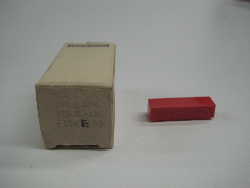 EATON E30KE200 PUSHBUTTON SQUARE RED NSMP