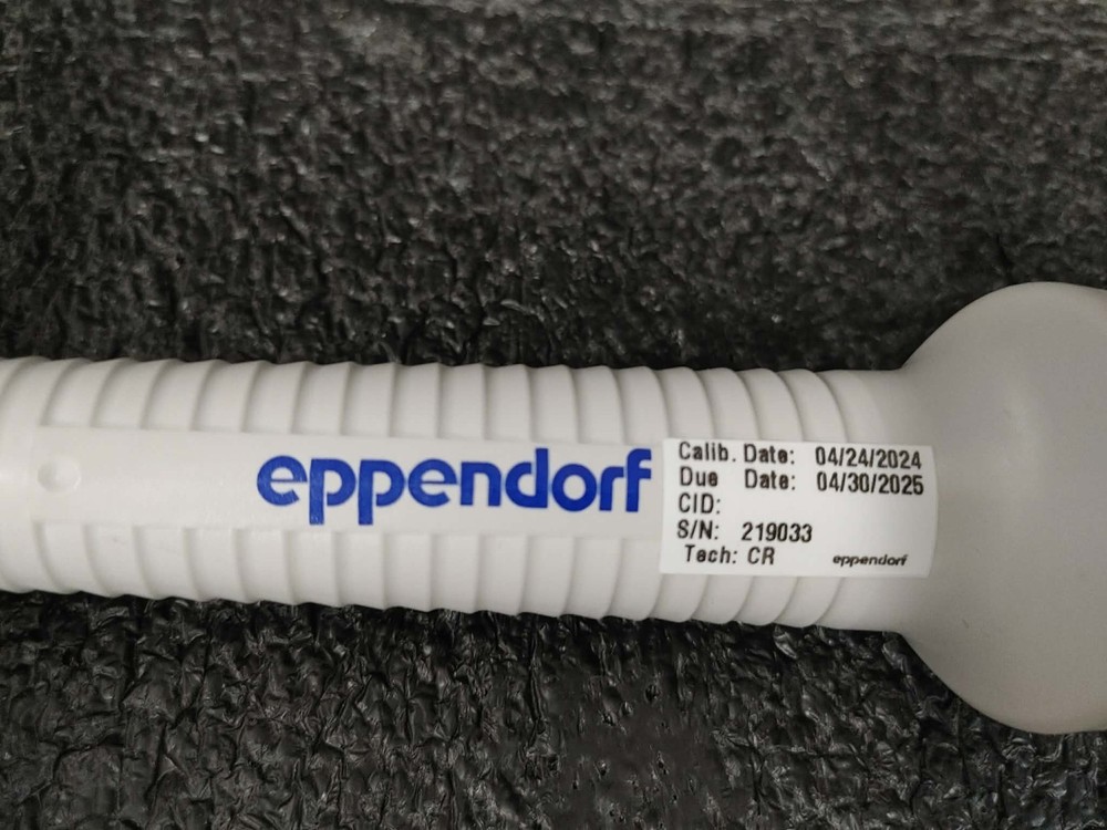 Eppendorf 0.5-10µL Reference Adjustable Volume Single Channel Pipette